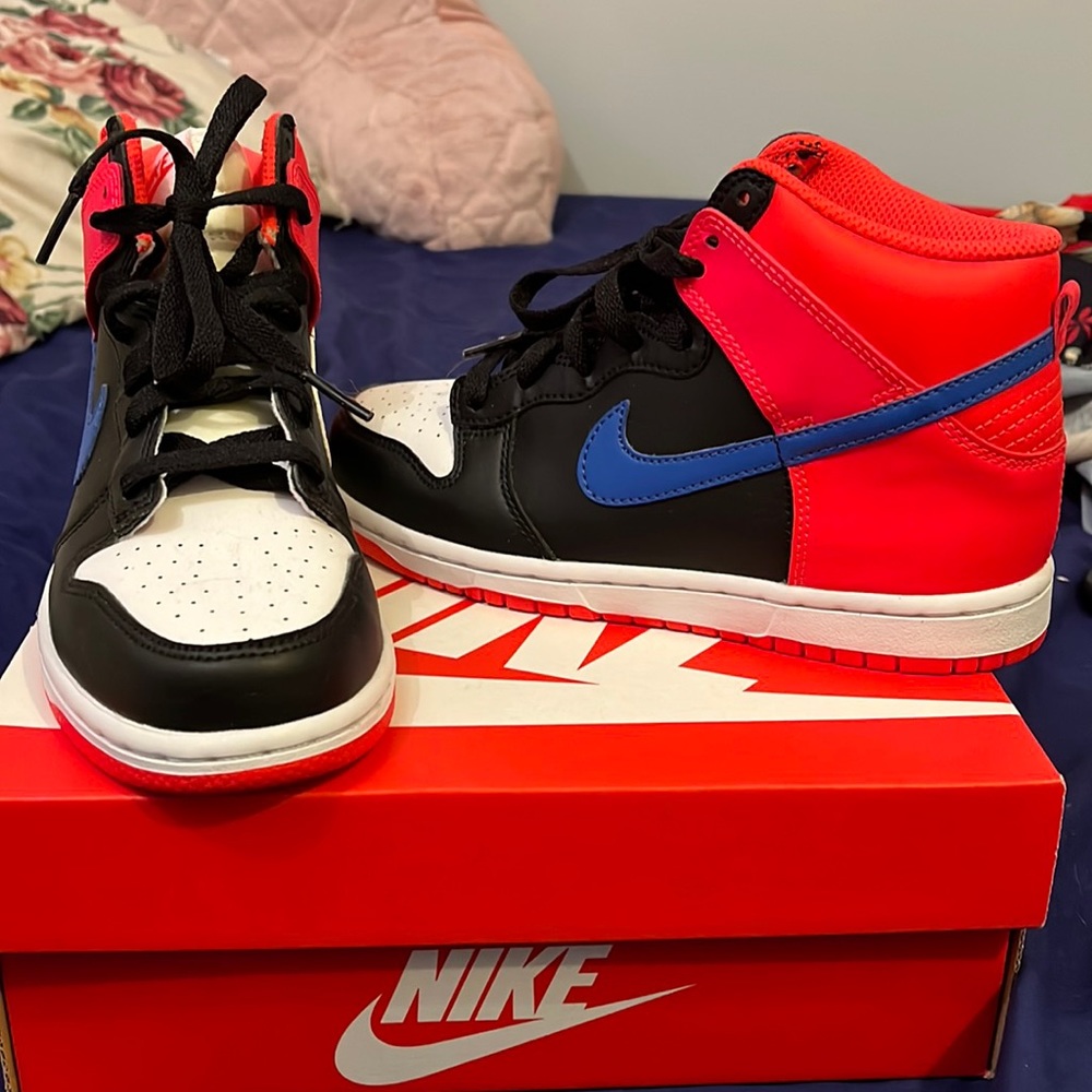 Nike Dunk High. Size 2.5Y Black/Game Royal